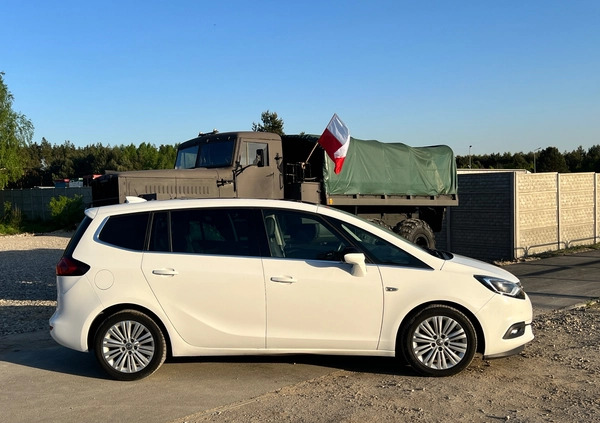 Opel Zafira cena 44000 przebieg: 227000, rok produkcji 2017 z Zakopane małe 436